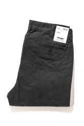 WRANGLER SPODNIE MĘSKIE CHINO NAVY GREY W16LGL134 112127304. Niebieskie spodnie materiałowe męskie Wrangler, bez wzorów, z materiału. W wyprzedaży za 69.99 zł.