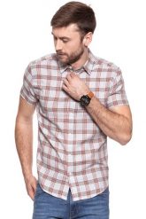 KOSZULA MĘSKA KRÓTKI RĘKAW WRANGLER SS 1PKT GLOW ORANGE W58606E48 112129492. Pomarańczowe koszule męskie Wrangler, l, bez wzorów, bez kołnierzyka, bez ramiączek. Za 119.99 zł.