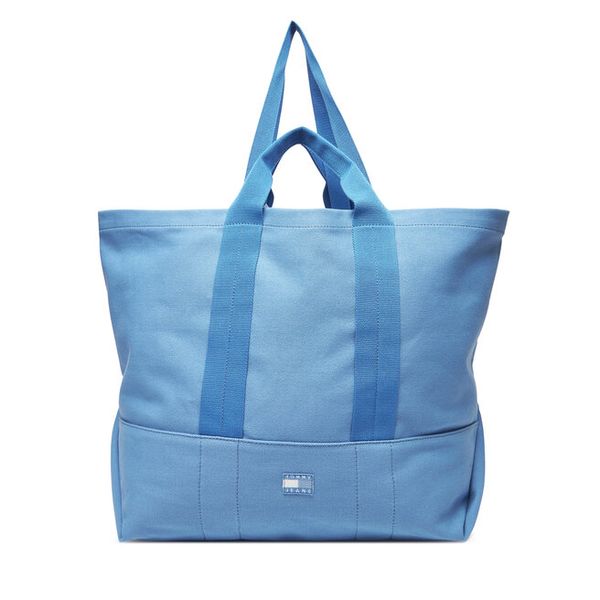 Torebka Tommy Jeans. Niebieskie torebki klasyczne damskie Tommy Jeans, bez wzorów, z jeansu, bez dodatków. Za 219.99 zł.