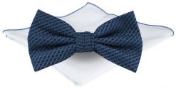 Mucha Męska z Poszetką - Chattier - Granatowa z Drobnym Wzorem. Niebieskie krawaty i muchy męskie Chattier, bez wzorów, eleganckie. Za 65.00 zł.