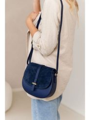 Lia Biassoni Skórzana torebka w kolorze granatowym - 23 x 20 x 6 cm rozmiar: onesize. Niebieskie torebki klasyczne damskie Lia Biassoni, bez wzorów, z materiału, bez dodatków. Za 217.99 zł.