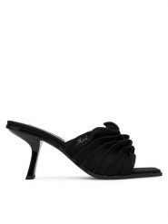 KARL LAGERFELD Klapki Karmel KL33604 Czarny. Czarne klapki damskie Karl Lagerfeld, bez wzorów, z materiału, bez obcasa. Za 879.99 zł.