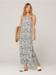 Sukienka maxi ze wzorem - wielobarwny. Sukienki damskie Sinsay, l, bez wzorów, z wiskozy, bez kołnierzyka, bez ramiączek, maxi. Za 69.99 zł.