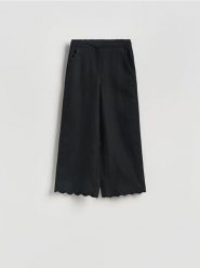 Spodnie z lnem - czarny. Czarne spodnie materiałowe damskie Reserved, bez wzorów, z wiskozy. Za 139.99 zł.