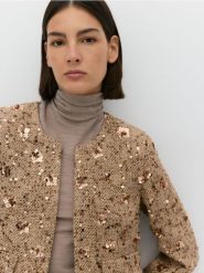 Tweedowy żakiet z cekinami - brązowy. Brązowe marynarki i żakiety damskie Reserved, l, bez wzorów, z tkaniny. W wyprzedaży za 119.99 zł.