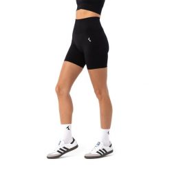 Spodenki treningowe damskie Carpatree Blaze Seamless. Czarne spodenki sportowe damskie Carpatree, l, z materiału, na fitness i siłownię. Za 79.99 zł.