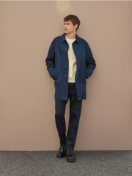 Płaszcz z wodoodpornej tkaniny - granatowy. Niebieskie płaszcze męskie Reserved, l, bez wzorów, z tkaniny. Za 329.99 zł.