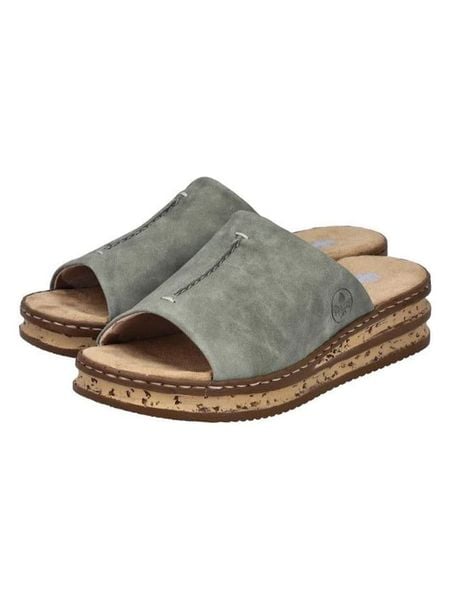 Rieker Klapki w kolorze zielonym rozmiar: 38. Zielone klapki damskie Rieker, bez wzorów, bez obcasa, na koturnie. Za 176.91 zł.