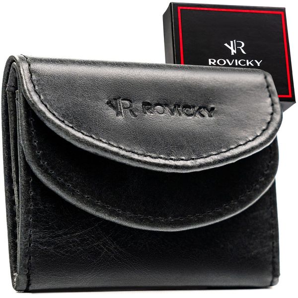 Mały, skórzany portfel męski w czarnym kolorze zamykany zatrzaskiem - Rovicky. Czarne portfele męskie ROVICKY, bez wzorów, ze skóry. Za 34.99 zł.