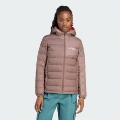Kurtka z kapturem Terrex Multi Light Down CLIMAWARM. Brązowe kurtki damskie Adidas, s, bez wzorów, z puchu, z kapturem. Za 649.00 zł.