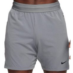 Odzież Męskie Nike. Szara szorty męskie Nike, na lato, bez wzorów. Za 283.99 zł.
