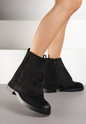 Czarne Botki z Imitacji Zamszu z Cholewką w Stylu Nogawki Rilavine. Czarne botki damskie Renee, z jeansu, bez obcasa, na płaskiej podeszwie, bez zapięcia. Za 119.99 zł.