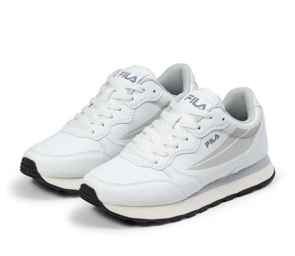 Buty sportowe damskie Fila Hypert. Białe buty sportowe na co dzień damskie Fila, bez wzorów, z materiału. Za 280.25 zł.