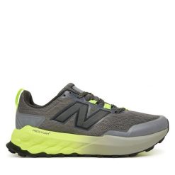 Buty do biegania New Balance. Czerwone obuwie do biegania damskie New Balance. Za 349.99 zł.