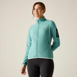 Damska bluza polarowa Rivendell z zamkiem błyskawicznym. Zielone bluzy bez kaptura damskie Regatta, z polaru. W wyprzedaży za 229.99 zł.