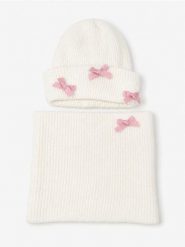 Prążkowany komplet z kokardkami: czapka beanie i komin 2 pack - kremowy. Białe szaliki dziecięce Sinsay, prążkowane, bez ramiączek. Za 25.99 zł.