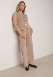 Jasnobrązowy Komplet z Wiskozą Kamizelka z Ozdobami 3D i Szerokie Spodnie Eleti. Brązowe kamizelki damskie Born2be, m, z wiskozy. Za 139.99 zł.