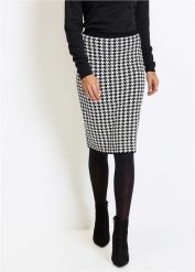 Spódnica dzianinowa. Czarne spódniczki damskie bonprix, bez wzorów, z dzianiny, eleganckie. Za 109.99 zł.