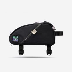 Torba rowerowa do bikepackingu Riverside ADVT 500 na górną rurę ramy 1,5 l. Czarne torebki klasyczne damskie ROCKRIDER, bez wzorów, z materiału, bez dodatków. Za 129.99 zł.