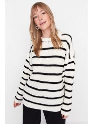 Trendyol Sweter w kolorze biało-czarnym rozmiar: S. Białe swetry klasyczne damskie Trendyol, s, bez kołnierzyka. Za 86.99 zł.