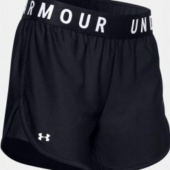 Spodenki treningowe damskie Under Armour Play Up 5 In. Czarne szorty damskie Under Armour, bez wzorów, sportowe. Za 73.99 zł.