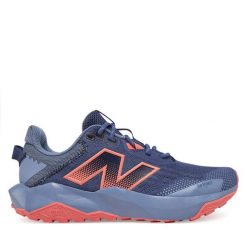 Buty do biegania New Balance. Fioletowe obuwie do biegania damskie New Balance. Za 349.99 zł.
