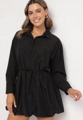 Czarna Koszulowa Sukienka w Stylu Bombki z Paskiem Lavilorae. Czarne sukienki damskie Born2be, na spotkanie biznesowe, l, bez wzorów, eleganckie, bez kołnierzyka, bez ramiączek, mini, bombki. W wyprzedaży za 95.99 zł.