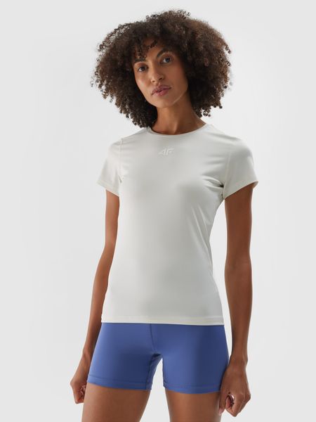 4F Koszulka treningowa regular szybkoschnąca damska - beżowa S. Brązowe bluzki sportowe damskie 4f, s, z dzianiny, bez kołnierzyka, bez ramiączek. W wyprzedaży za 39.99 zł.