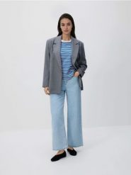 Bawełniany t-shirt w paski - kremowy. Białe t-shirty damskie Reserved, l, bez wzorów, z bawełny, bez kołnierzyka. Za 49.99 zł.