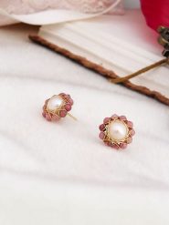 Pierres de Jade Pozłacane kolczyki-wkrętki z perłami i kwarcem rozmiar: onesize. Białe kolczyki damskie Pierres de Jade, z kwarcem, pozłacane. Za 43.99 zł.