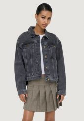 Kurtka Kobieta ONLY Onlharper Ls Boxy Dnm Jkt Sik. Czarne kurtki damskie Only, xs, bez wzorów, z bawełny, bez kaptura. Za 227.35 zł.