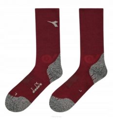 Skarpety tenisowe Diadora Stratouno Match Socks. Czerwone skarpetki damskie Diadora, bez wzorów, z bawełny. Za 79.00 zł.