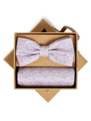 Finshley & Harding London Męska jedwabna muszka i poszetka Mężczyźni Jedwab (100%) niebieski|różowy|srebrny wzorzysty, ONE SIZE. Czerwone krawaty i muchy męskie Finshley & Harding London, bez wzorów, z jedwabiu. Za 179.95 zł.