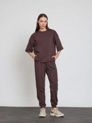 BGN Koszulka w kolorze brązowym rozmiar: 38. Brązowe spodnie dresowe damskie BGN, bez wzorów, z bawełny, bez kołnierzyka. Za 65.99 zł.
