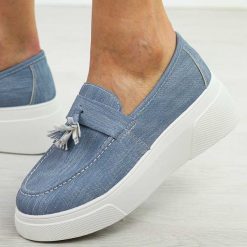 Niebieskie półbuty damskie McBraun 23296. Niebieskie półbuty damskie McBraun, bez wzorów, z jeansu, eleganckie, bez obcasa, na platformie. Za 99.00 zł.
