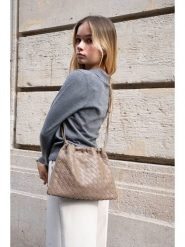 Victor & Hugo Paris Skórzana torebka "Eloa" w kolorze szarobrązowym - 23 x 13 x 8 cm rozmiar: onesize. Brązowe torebki klasyczne damskie Victor & Hugo Paris, bez wzorów, z materiału, bez dodatków. Za 435.95 zł.