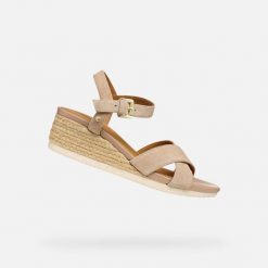 Damskie sandały z klinem Geox Ischia Corda B. Czerwone sandały damskie Geox, bez wzorów, bez obcasa, na koturnie. Za 419.00 zł.