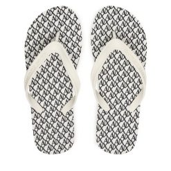 Japonki Armani Exchange. Klapki damskie Armani Exchange, bez wzorów, bez obcasa. Za 209.99 zł.