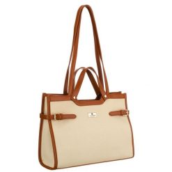 Klasyczna, duża torebka damska w kolorach brązowym i ecru - Peterson. Brązowe torebki klasyczne damskie Peterson, bez wzorów, z tworzywa sztucznego, duże, bez dodatków. Za 146.99 zł.