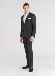 PAKO LORENTE – Zielone eleganckie spodnie męskie. Zielone spodnie materiałowe męskie Pako Lorente, bez wzorów, eleganckie. Za 399.99 zł.