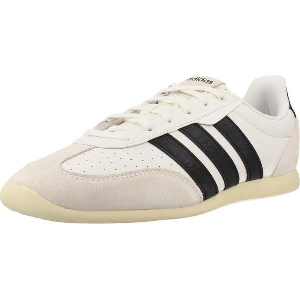 Buty ADIDAS KI6726 BARREDA LO Biały. Białe obuwie trekkingowe damskie Adidas. Za 334.85 zł.