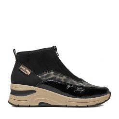 Botki Rieker. Czarne botki damskie Rieker, bez obcasa, na koturnie, bez zapięcia. Za 299.99 zł.