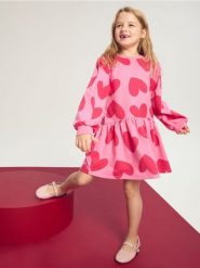 Sukienka dresowa w serca - różowy. Czerwone sukienki dziewczęce Sinsay, bez wzorów, z dresówki, bez ramiączek. Za 19.99 zł.