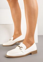 Białe Klasyczne Mokasyny z Elegancką Aplikacją Frolvia. Białe mokasyny damskie Born2be. Za 79.99 zł.