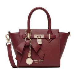 Torebka Nine West. Czerwone torebki klasyczne damskie Nine West, bez wzorów, bez dodatków. Za 329.99 zł.