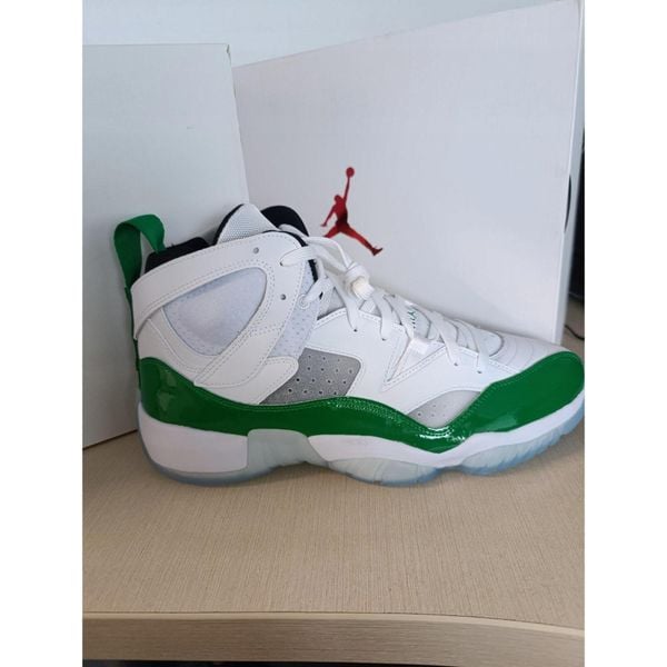 Outlet Buty Jordan Jumpman Two Trey DO1925 130. Białe obuwie do biegania damskie Jordan. Za 629.99 zł.