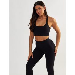 Stanik Fitness BeShaped Gym Queen Bezszwowy. Niebieskie biustonosze sportowe damskie BESHAPED, bez wzorów, z nylonu. W wyprzedaży za 152.15 zł.