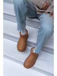 Trendyol Skórzane botki w kolorze jasnobrązowym rozmiar: 37. Brązowe botki damskie Trendyol, z materiału, bez obcasa, bez zapięcia. Za 126.15 zł.