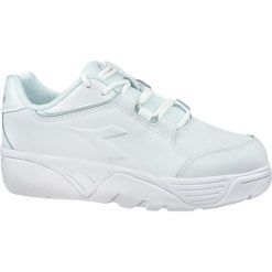Buty sportowe damskie Diadora Majesty. Białe buty sportowe na co dzień damskie Diadora, bez wzorów, z materiału, trekkingowe. Za 249.99 zł.
