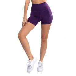 Spodenki treningowe damskie Venum Essential Women'S Bike Shorts. Fioletowe spodenki sportowe damskie VENUM, bez wzorów, sportowe. Za 179.99 zł.